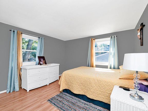 5th image of 5000 Bristol Ct