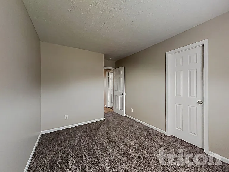 1270 Sherwood Dr — Photo 11