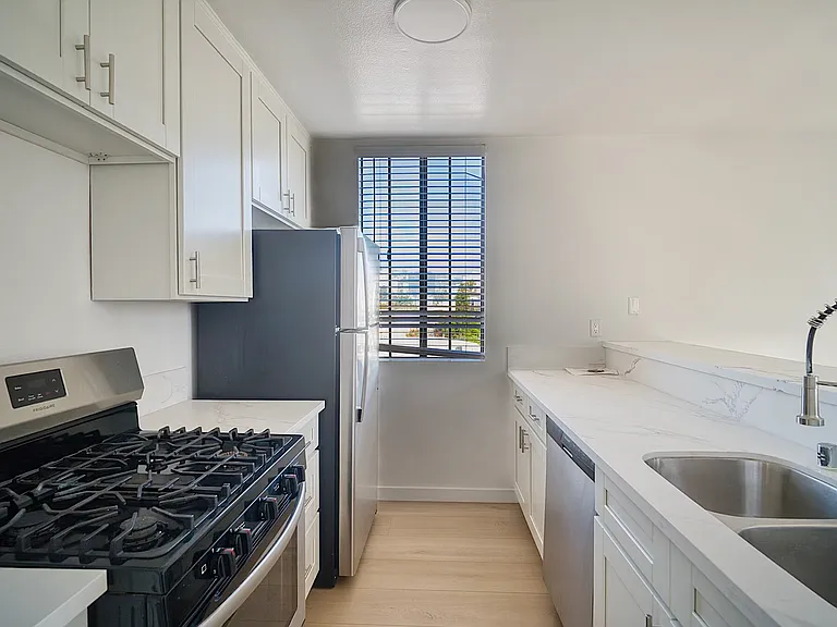 1229 Mansfield Property — Photo 2