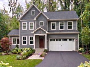 31 Moore Rd, Arnold, MD 21012