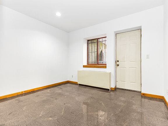 5th image of 25 Avenue C #G