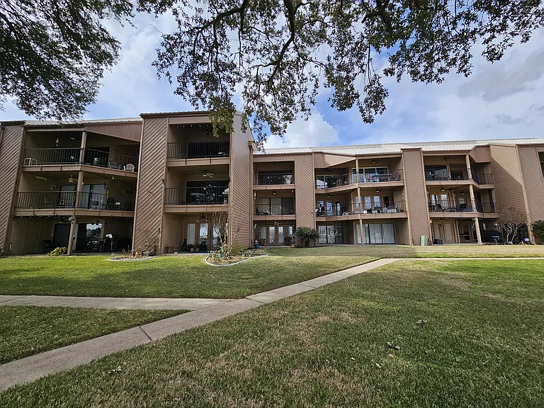 15575 Marina Dr #323A — Photo 38
