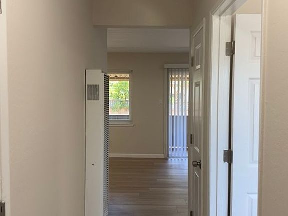2nd image of 1427 El Camino Real