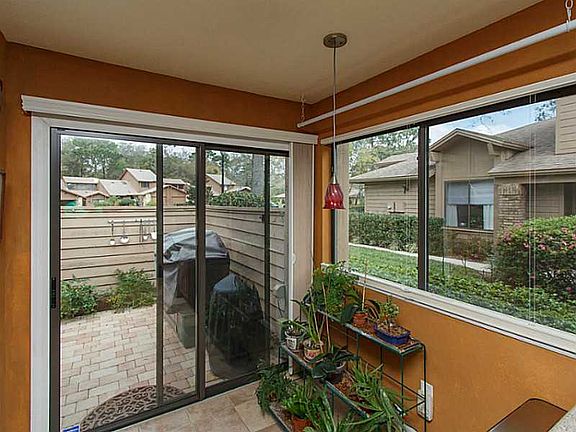 5th image of 431 Newton Pl