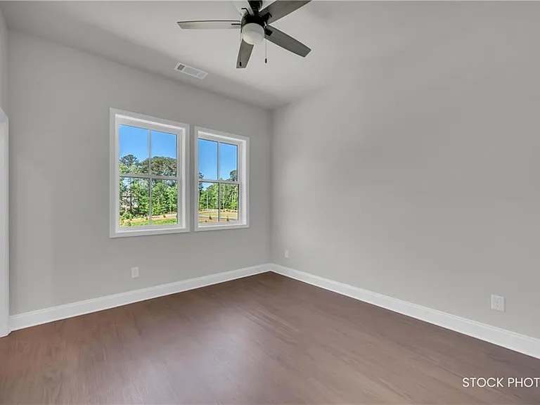 1038 Homestead Way St — Photo 15