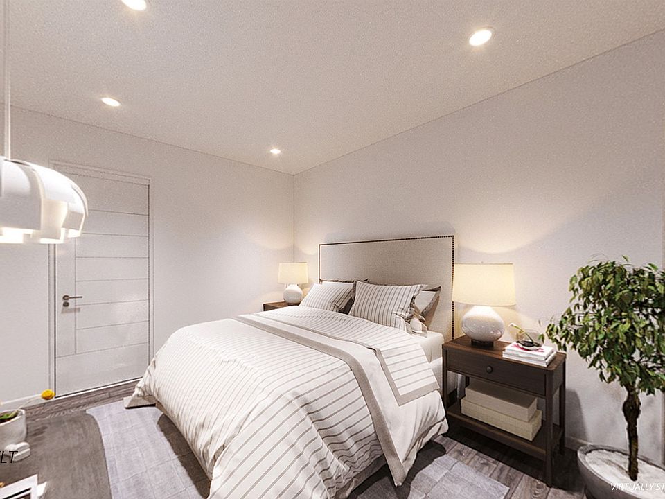2nd image of 149 Lenox Rd #6C