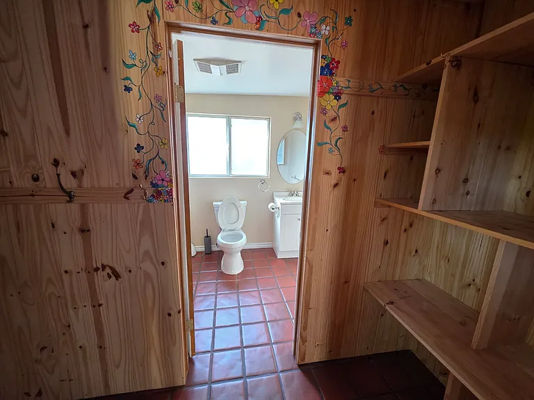 240 E La Huerta — Photo 18
