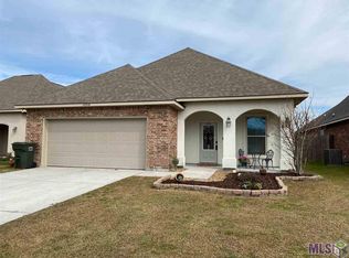 42346 Lakestone Dr, Prairieville, LA 70769