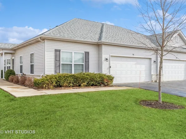 916 Yorktown St, McHenry, IL 60050