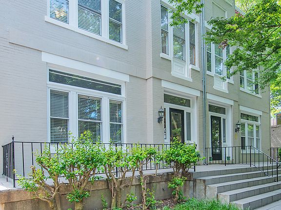 5th image of 303 N Davis Ave