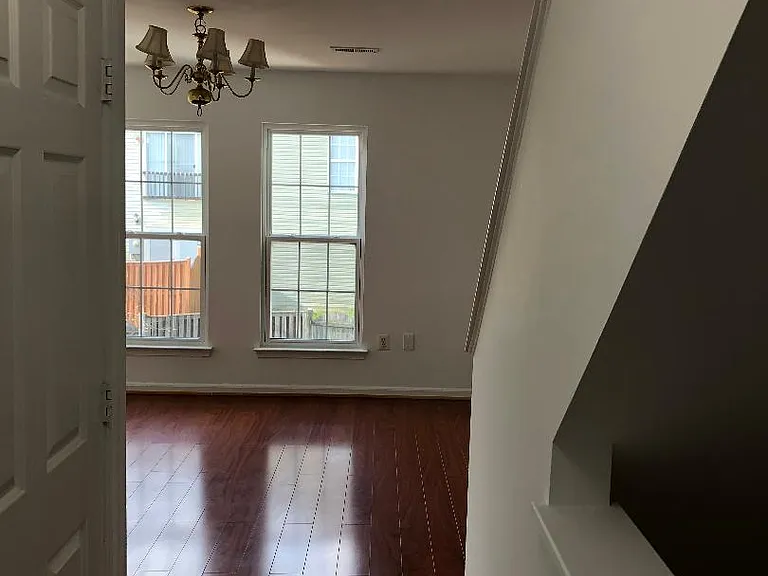 42994 Beachall St — Photo 9
