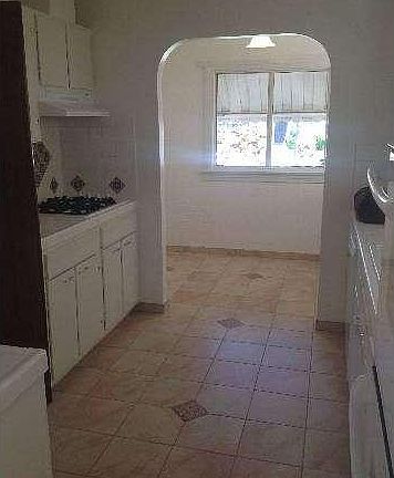 4th image of 5613 S Harcourt Ave