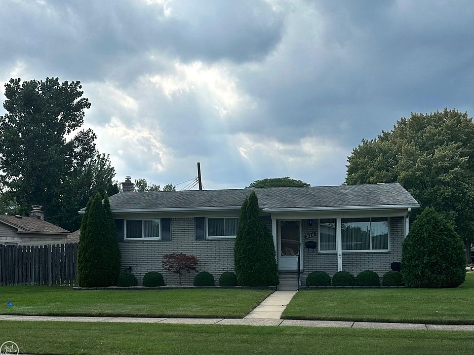 1st image of 21231 Evergreen St