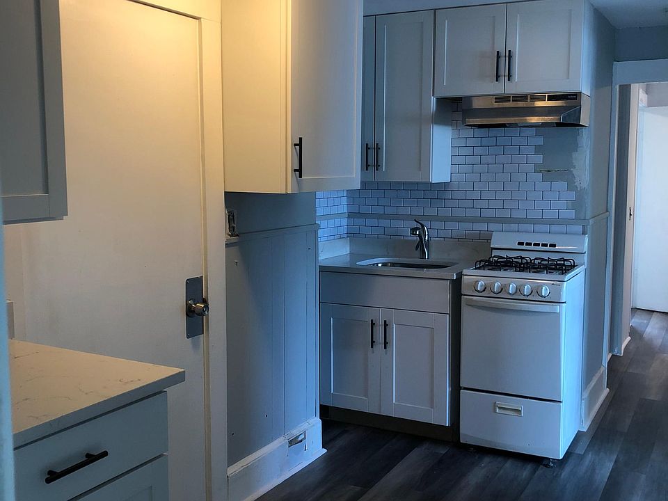 1st image of 7 Lafayette Park #3