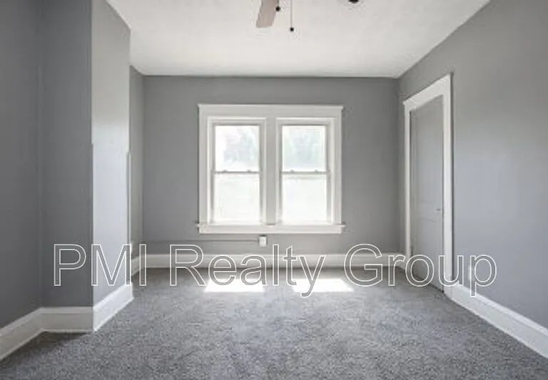 12203 Castlewood Ave — Photo 21