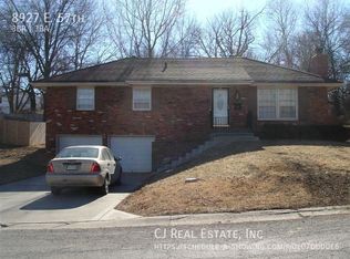 8927 E 57th St, Raytown, MO 64133