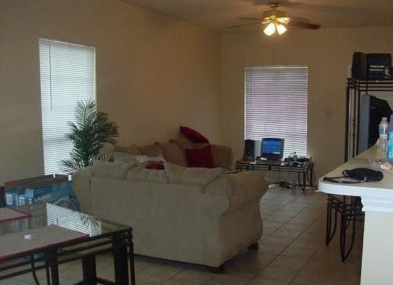 4th image of 9939 Billbrook Pl #B