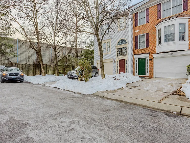 8608 Lark Pl — Photo 21