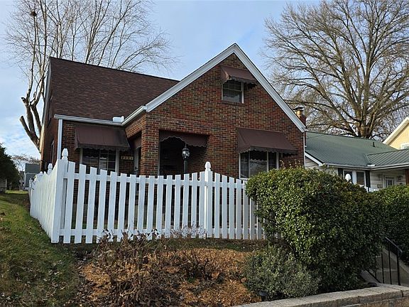 2nd image of 2325 Broad St