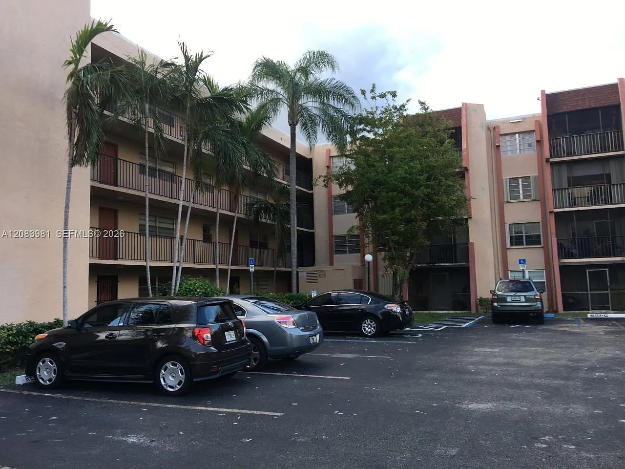 Ramblewood Condo B — Photo 1