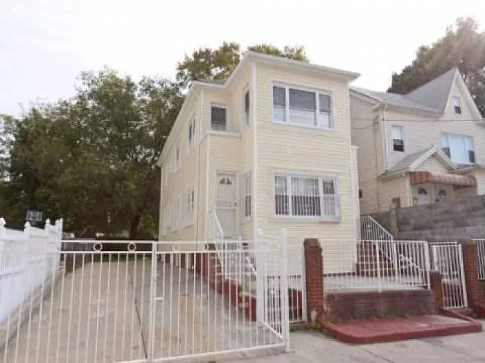 10721 171st Pl photo 1