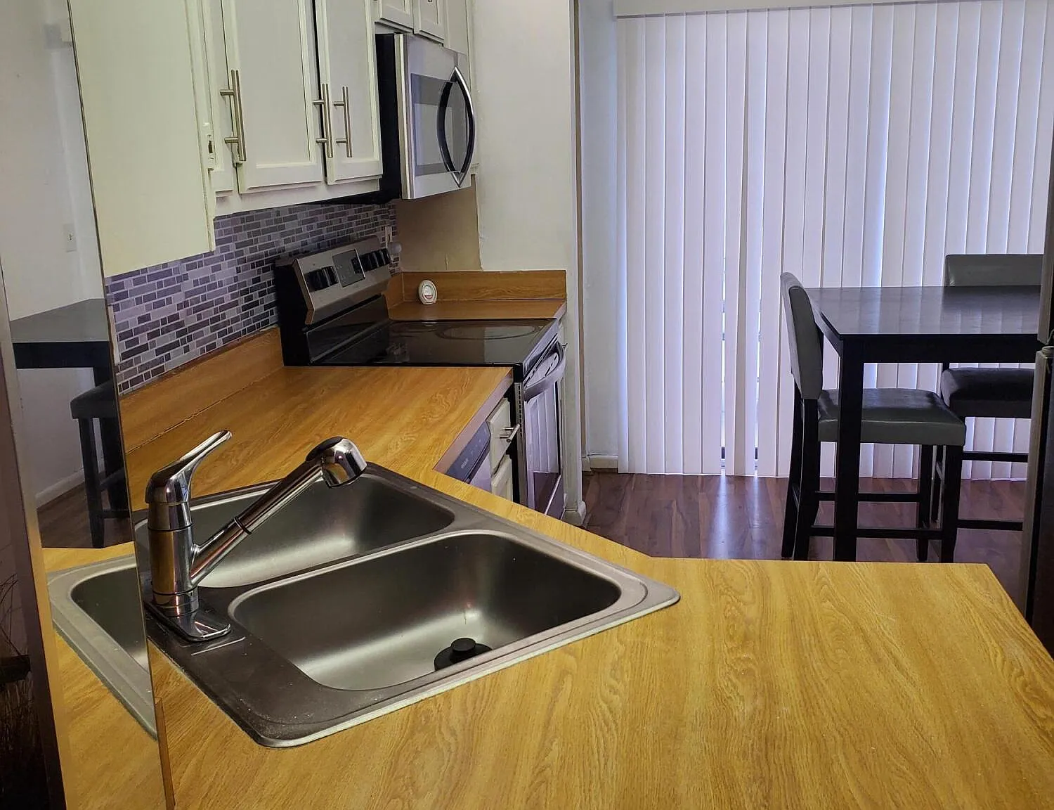 2 bed, 2.0 bath, 1125 sqft, $1,800 — Photo 4