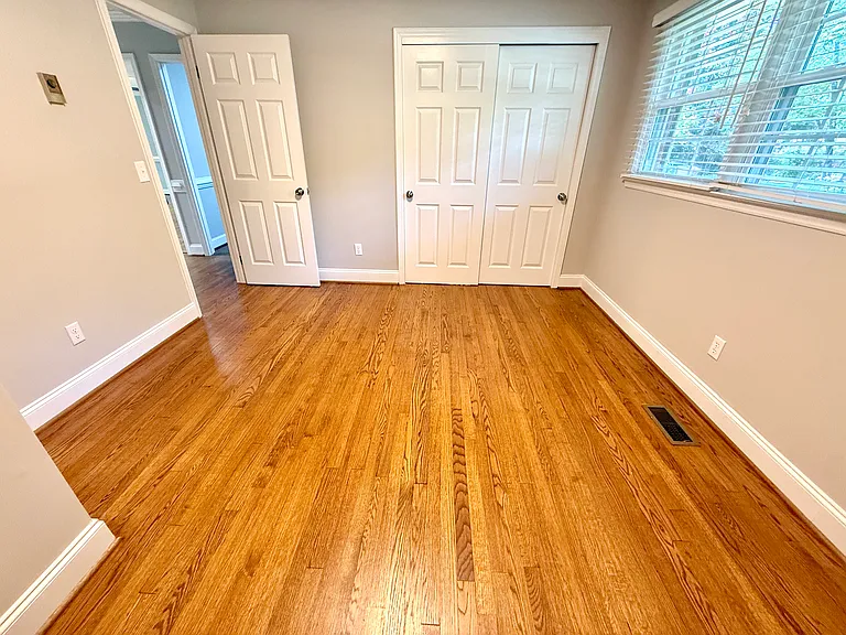 1st Bedroom (View 3)