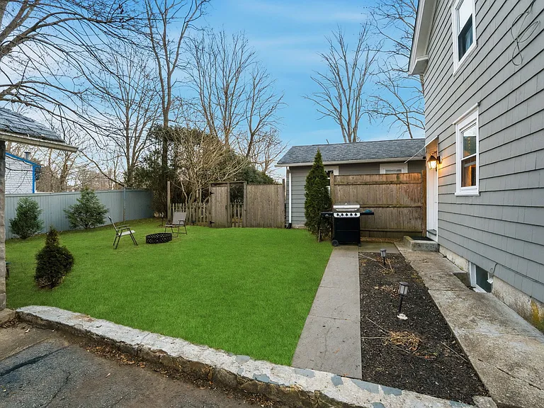 17 N Pleasant St #1 — Photo 18