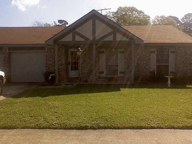 1st image of 19514 Leaning Timbers Dr