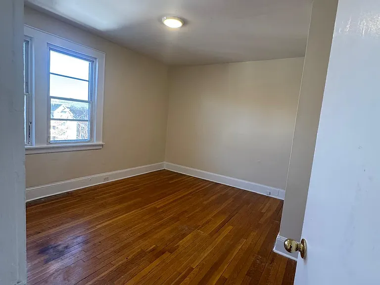 51 Marion St #3 — Photo 9