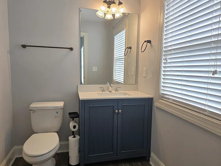 8809 Crenshaw Dr — Photo 37