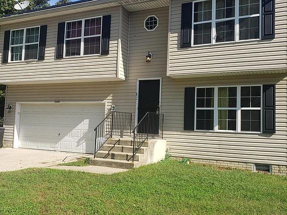 2nd image of 12430 Oakview Ct