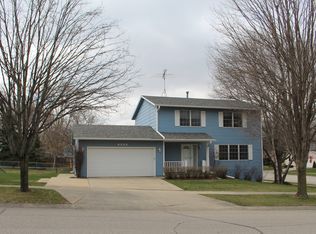 4344 Manor Park Dr NW, Rochester, MN 55901