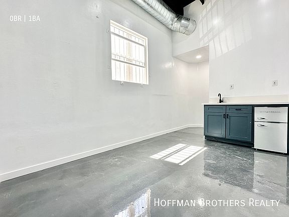 4th image of 3809 Union Pacific Ave #1