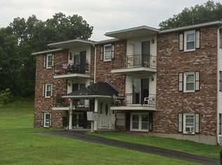 10 Cross St APT 2A, South Grafton, MA 01560