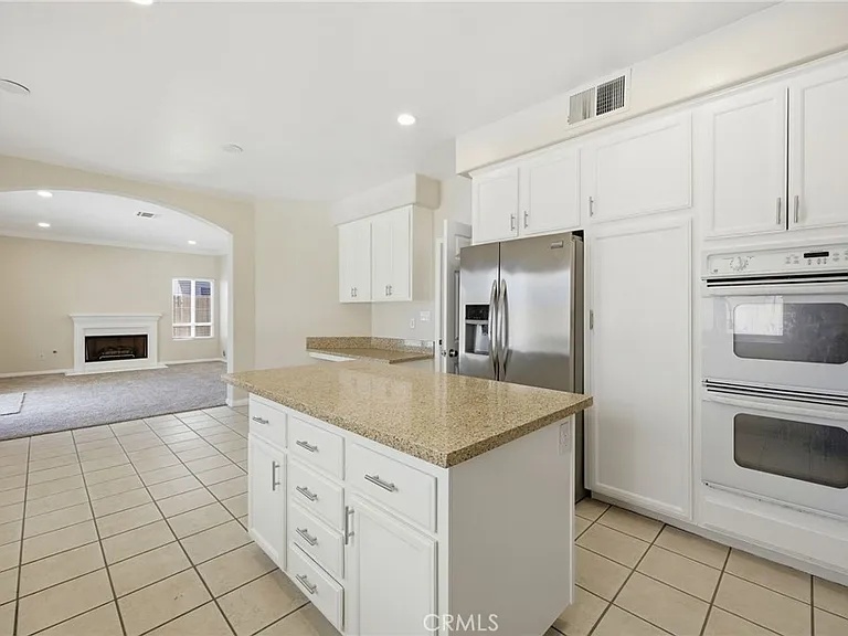 18112 Osborne St — Photo 35