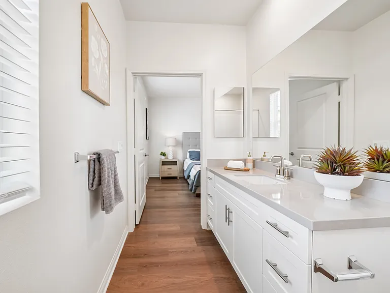 Gallery Park Apartments — Photo 17