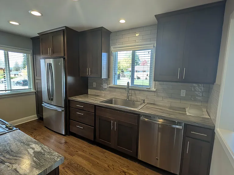 2907 W Princeton Ave — Photo 7