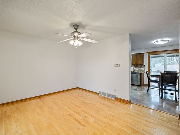 4th image of 3248 SE 22nd Ct