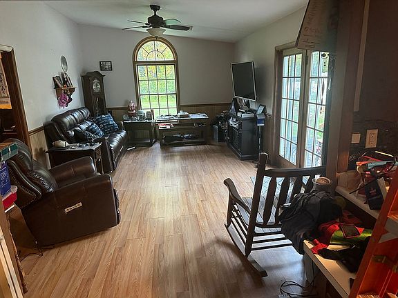5th image of 514 N Smith St