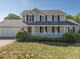 30 Parker Hill Dr, Fitchburg, MA 01420