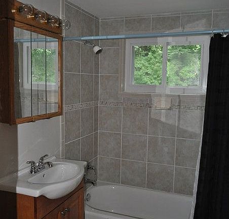 Upstairs Bathroom