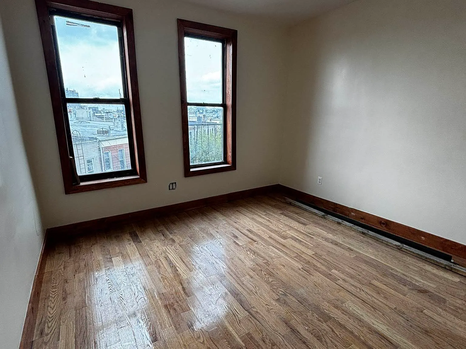 1481 Myrtle Avenue — Photo 3