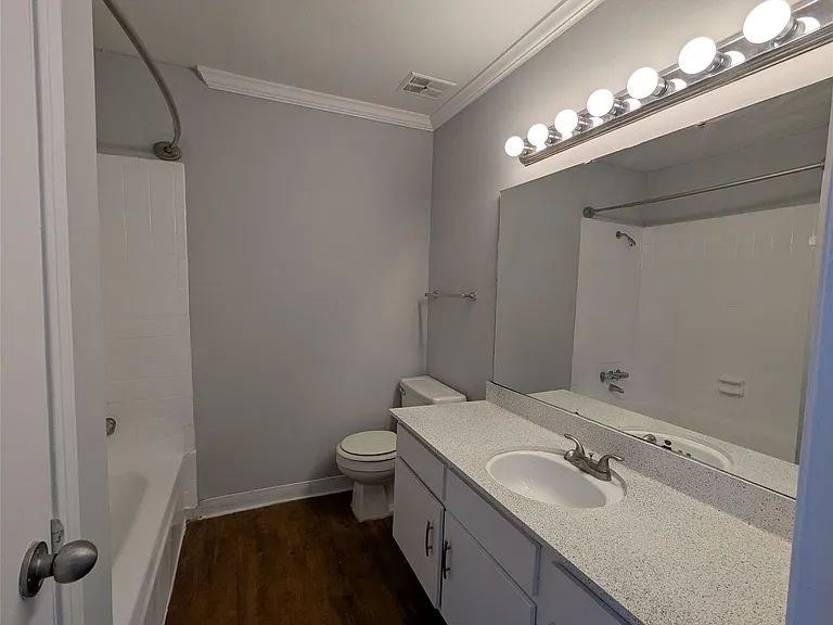 600 Heights Blvd #23 — Photo 4