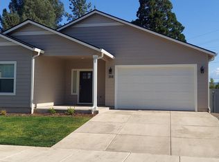 368 Cascade Dr, Central Point, OR 97502