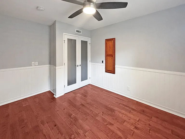 1934 Donahue Dr — Photo 16