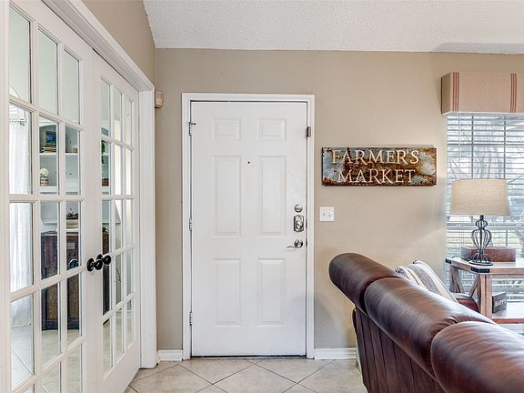 3rd image of 10800 Huntington Rd