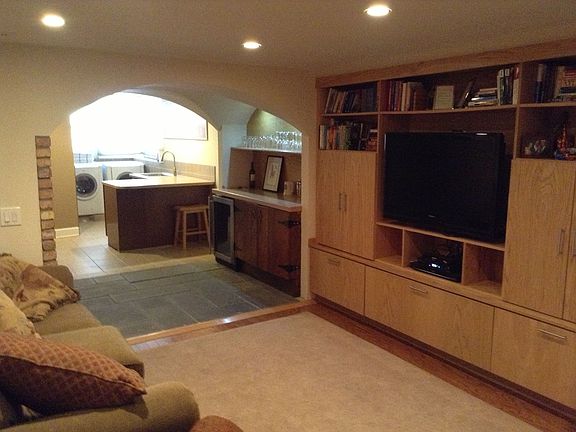 Living rm through to laundry