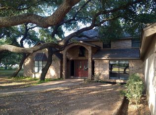 1 Tinsley Ln, Uvalde, TX 78801