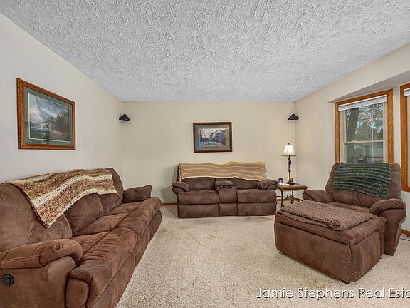 5th image of 4109 Crestlane Dr